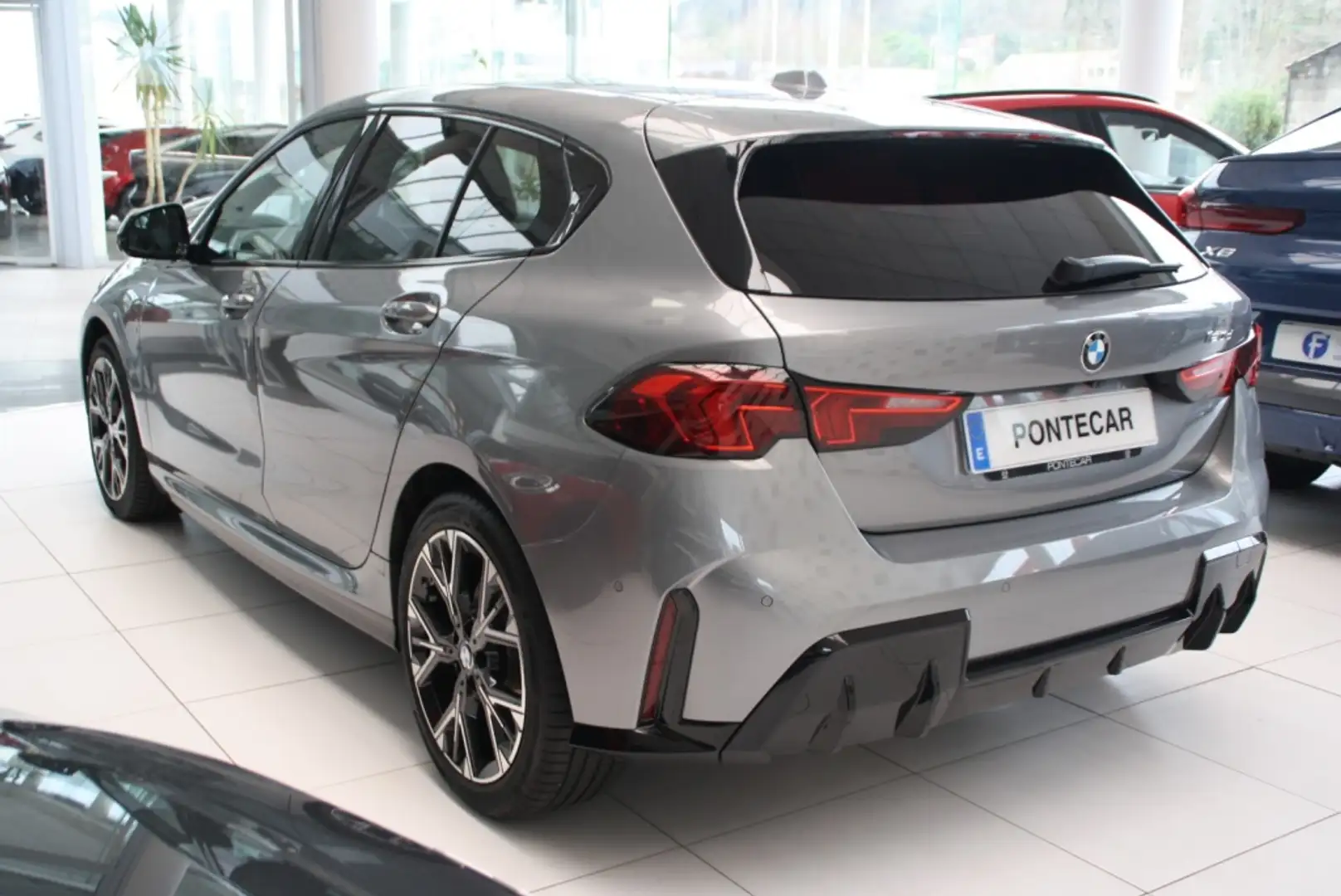 BMW 116 120dA M Sport Gris - 2