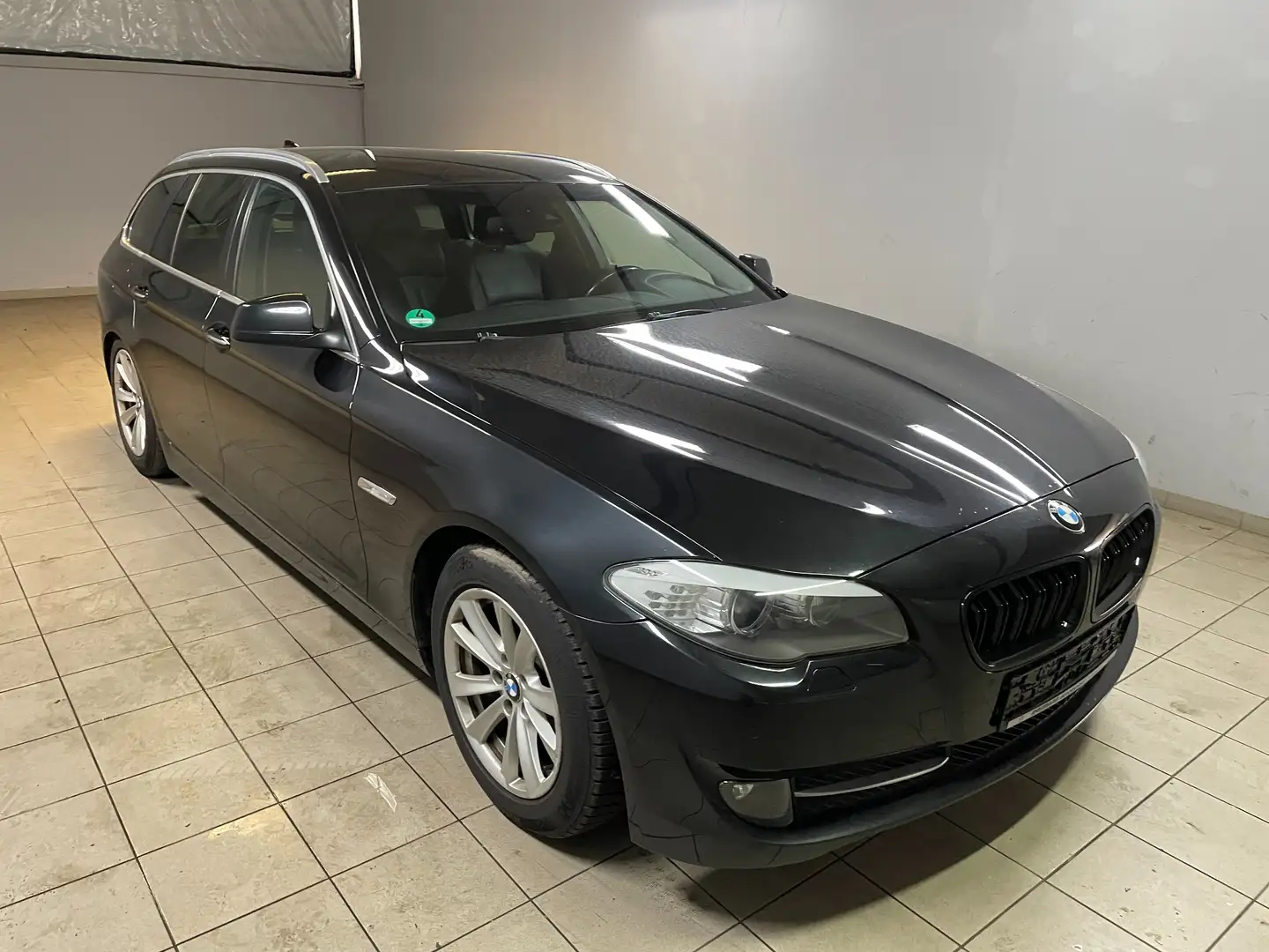BMW 520 520 d Schwarz - 2