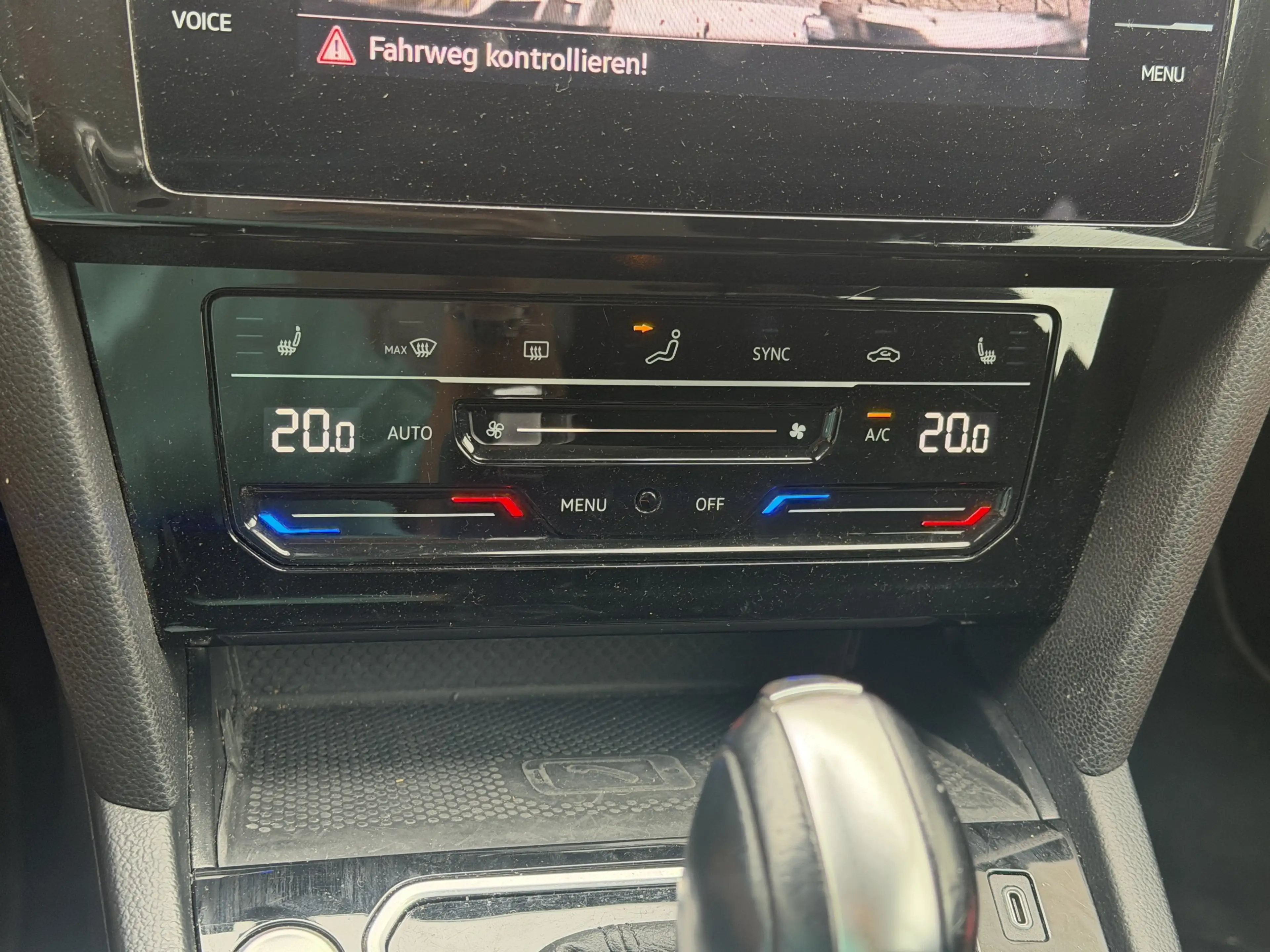 Volkswagen Passat Variant 2.0 TDI SCR DSG Business | ACC — photo 12
