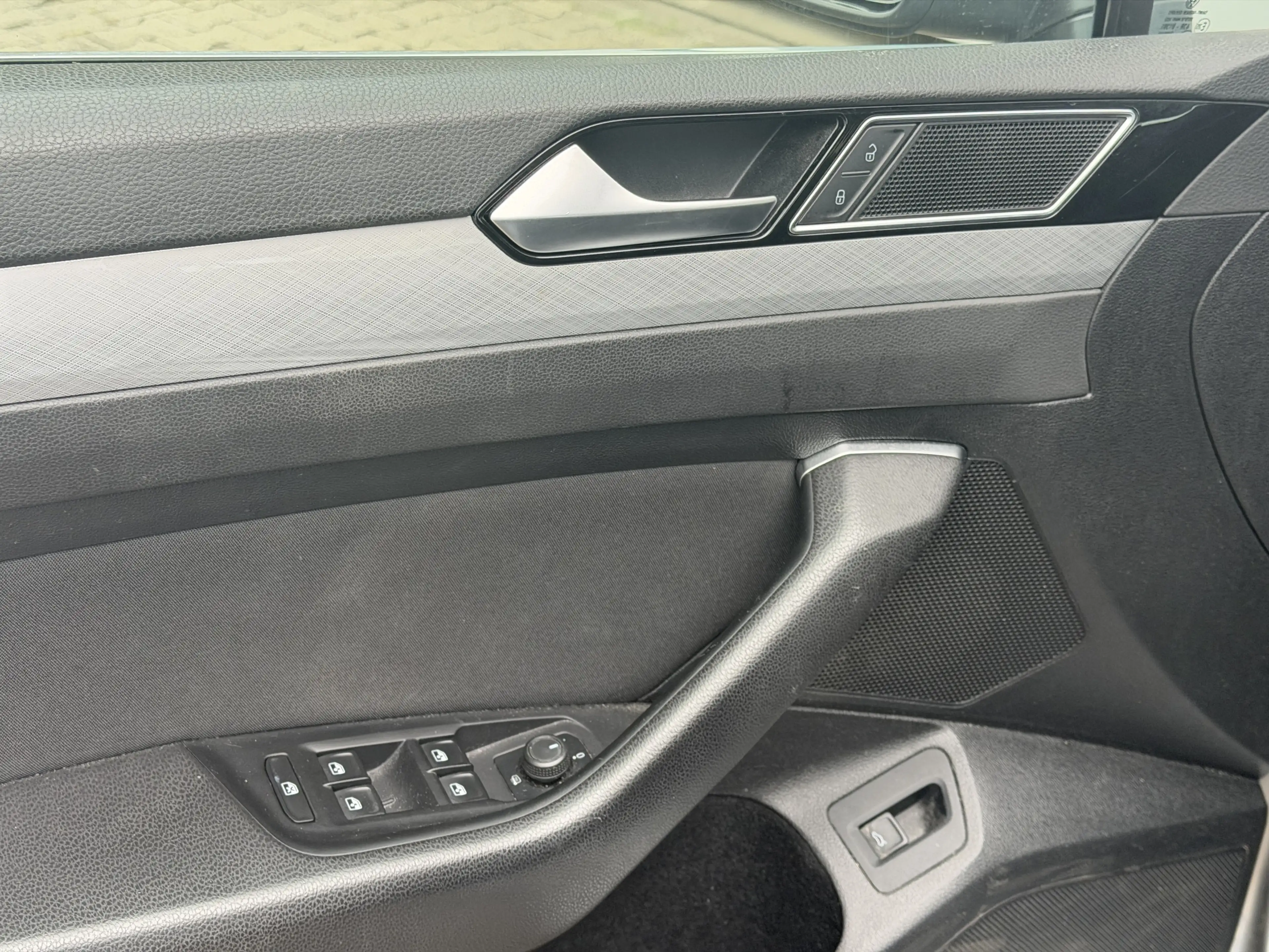 Volkswagen Passat Variant 2.0 TDI SCR DSG Business | ACC — photo 14