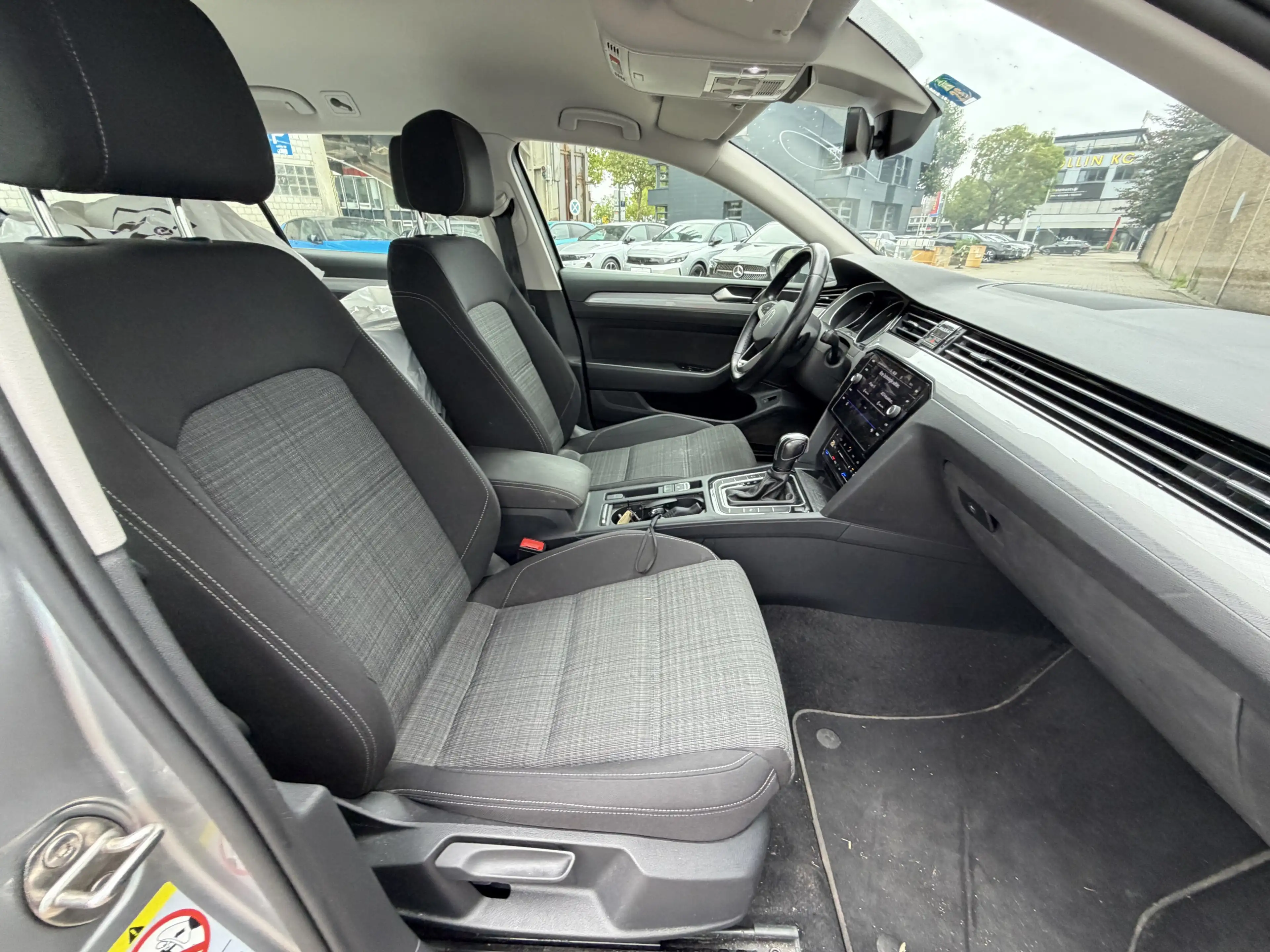 Volkswagen Passat Variant 2.0 TDI SCR DSG Business | ACC — photo 6