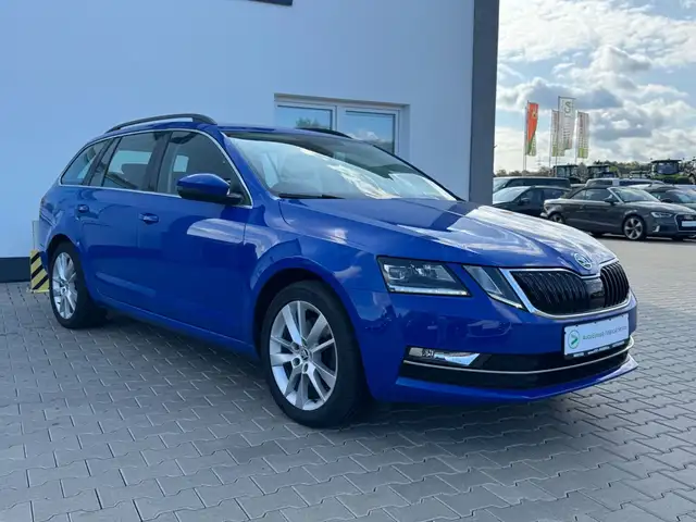 Skoda Octavia view 2