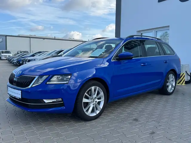 Skoda Octavia view 3