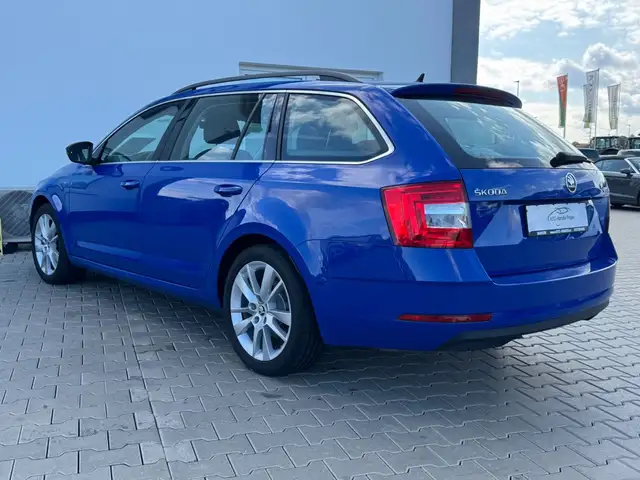 Skoda Octavia view 5