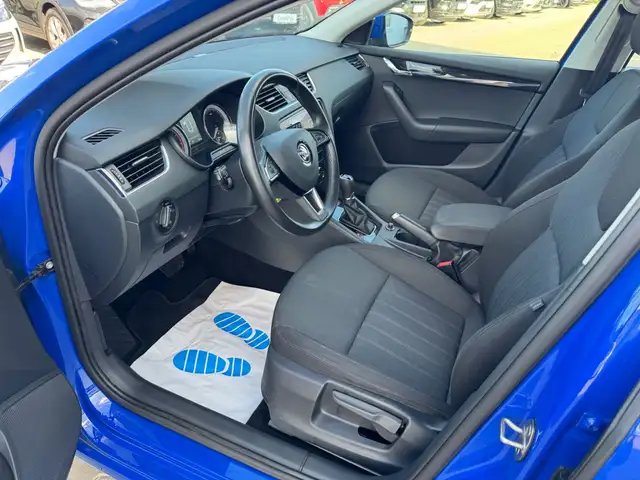 Skoda Octavia view 9