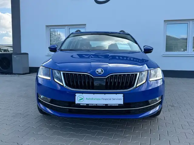 Skoda Octavia view 4