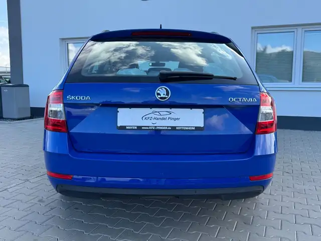 Skoda Octavia view 7
