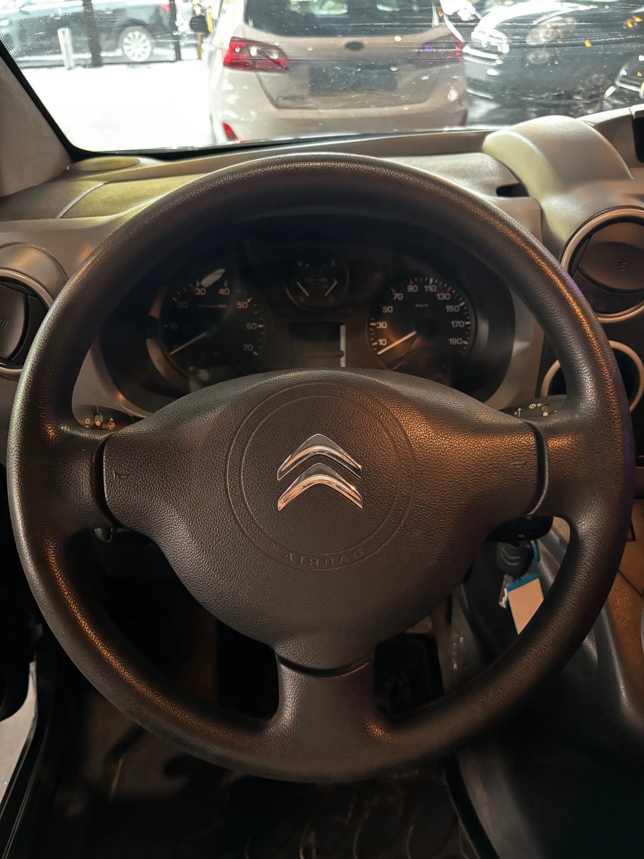 Citroen Berlingo 1.6 BlueHDi L1 Club chantier/werf / 12 MOIS DE GARANTIE / AC / ENTRETIEN — photo 9