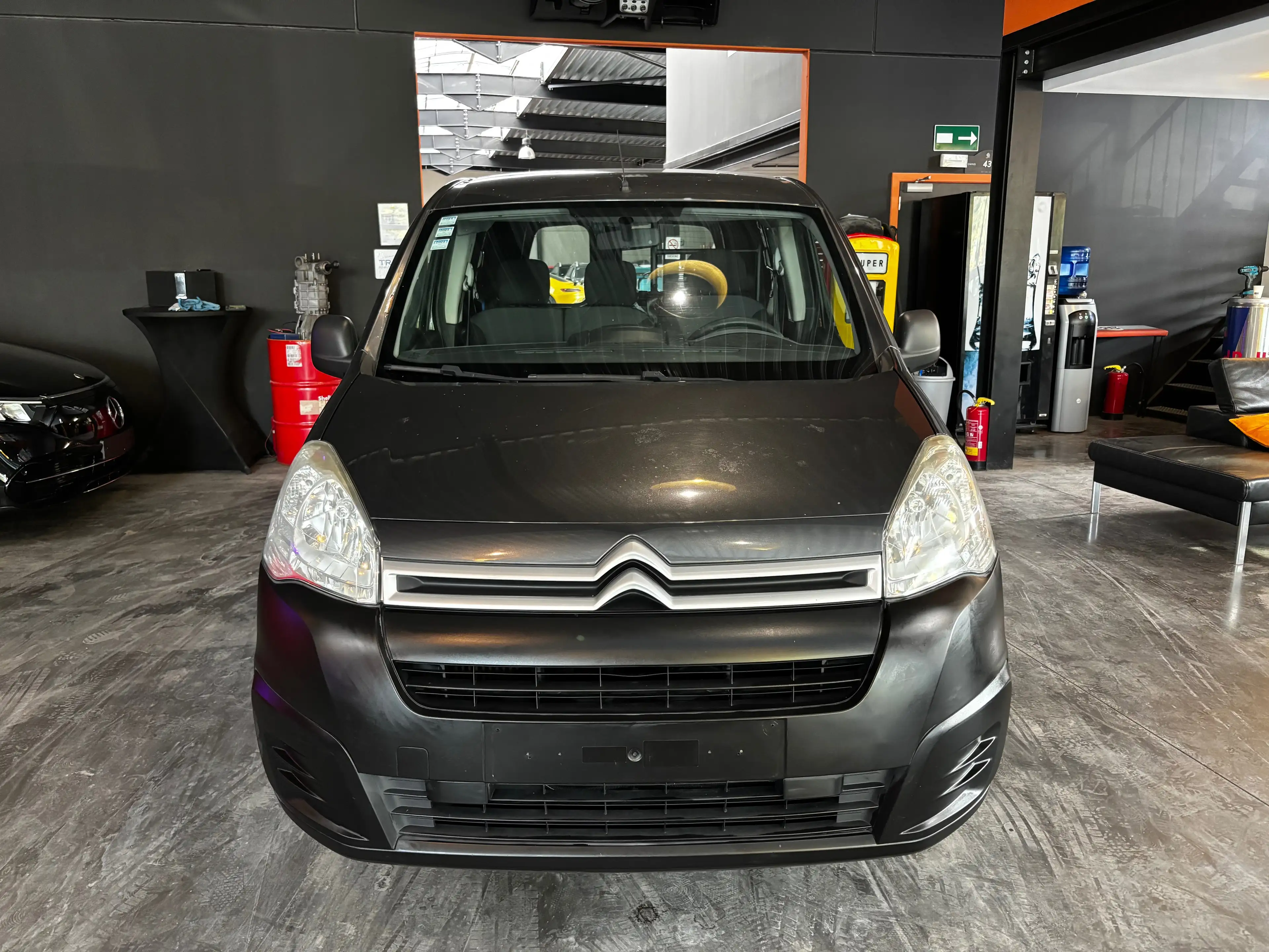 Citroen Berlingo 1.6 BlueHDi L1 Club chantier/werf / 12 MOIS DE GARANTIE / AC / ENTRETIEN — photo 2