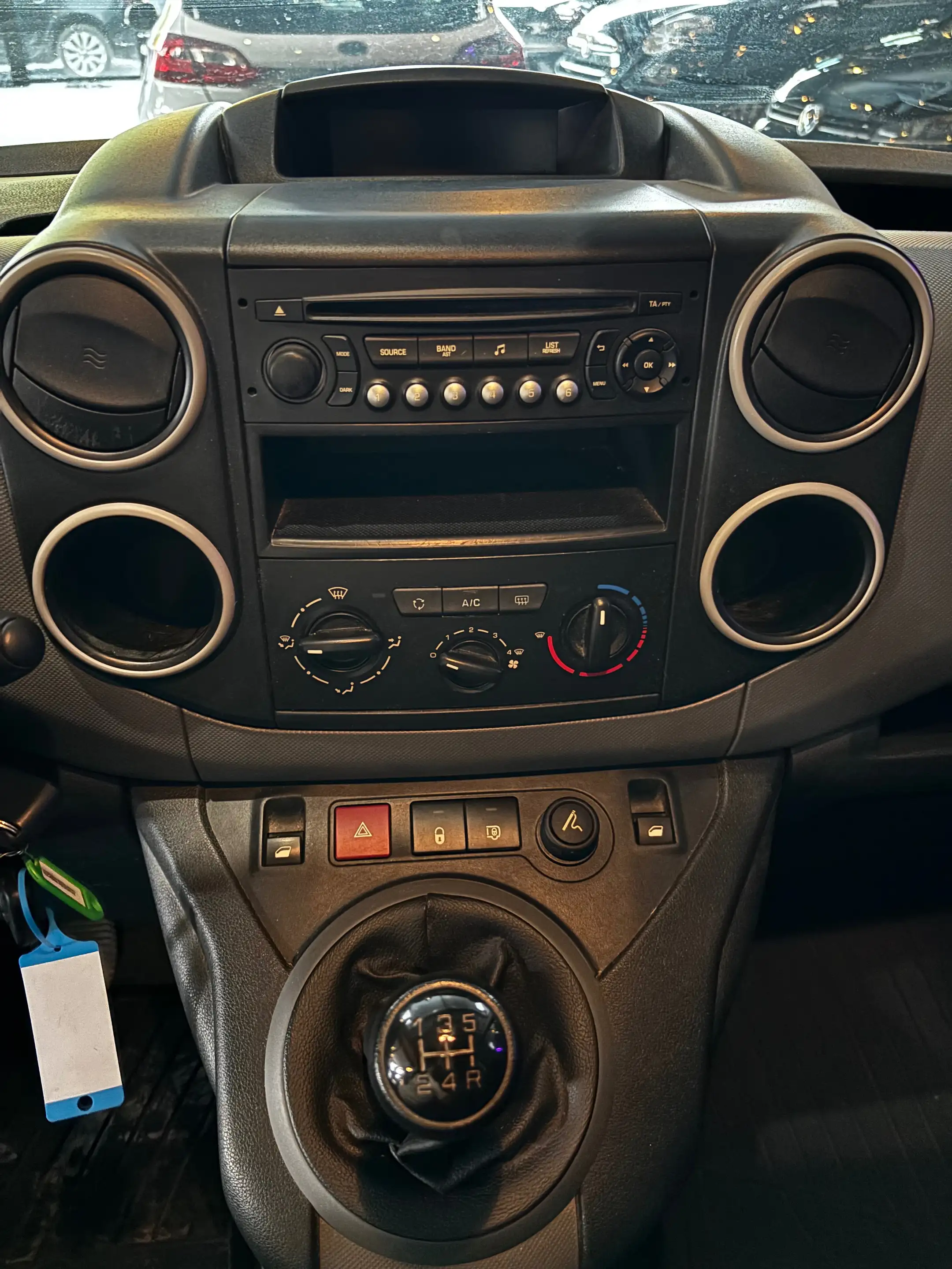 Citroen Berlingo 1.6 BlueHDi L1 Club chantier/werf / 12 MOIS DE GARANTIE / AC / ENTRETIEN — photo 11