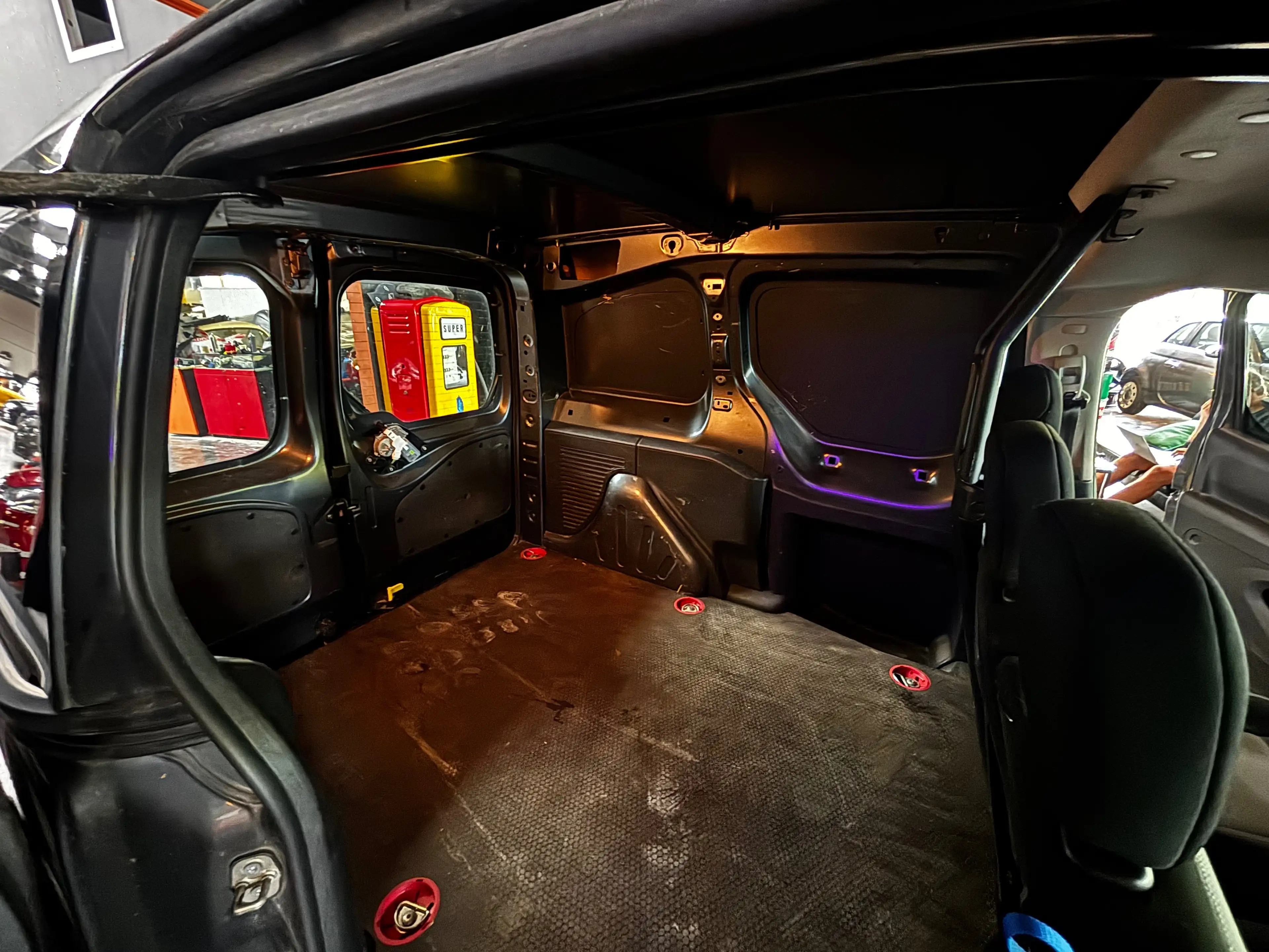 Citroen Berlingo 1.6 BlueHDi L1 Club chantier/werf / 12 MOIS DE GARANTIE / AC / ENTRETIEN — photo 7