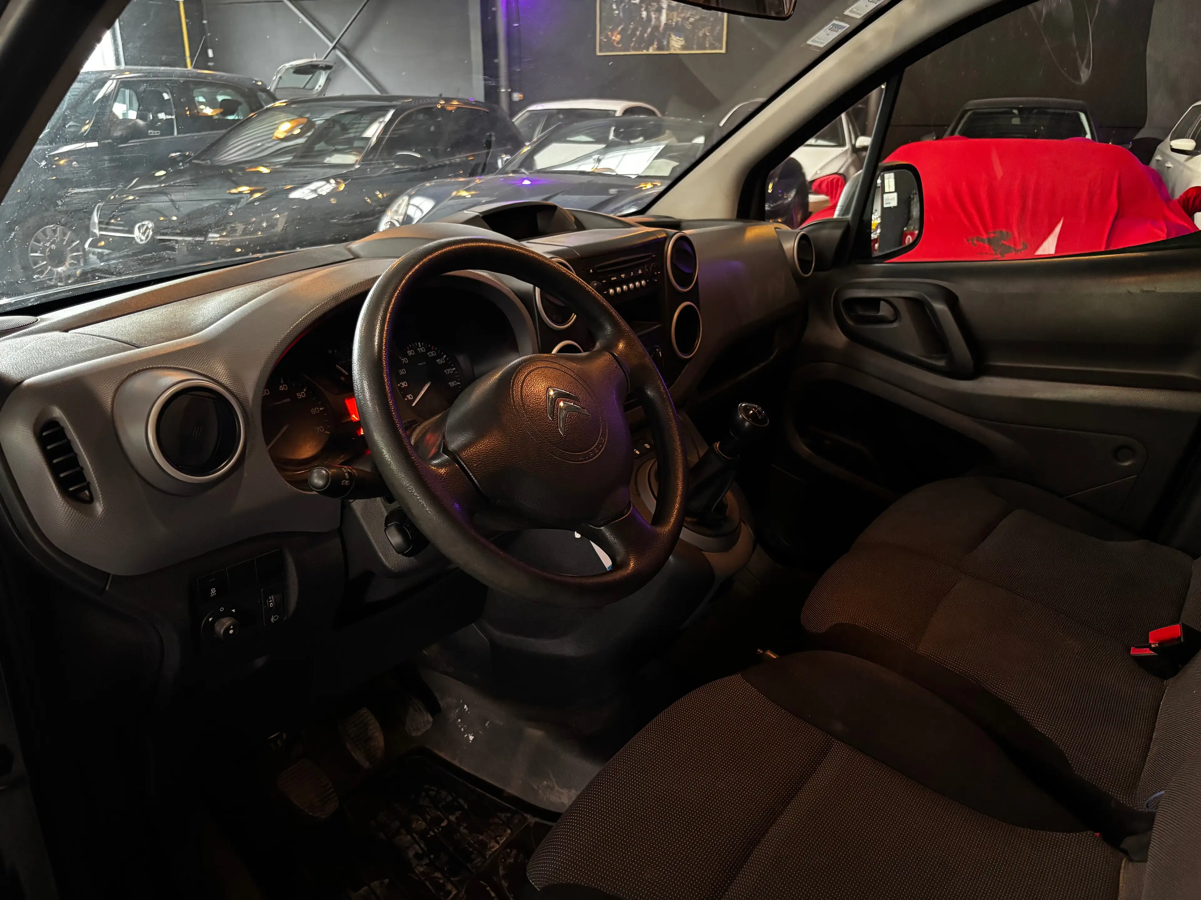 Citroen Berlingo 1.6 BlueHDi L1 Club chantier/werf / 12 MOIS DE GARANTIE / AC / ENTRETIEN — photo 12
