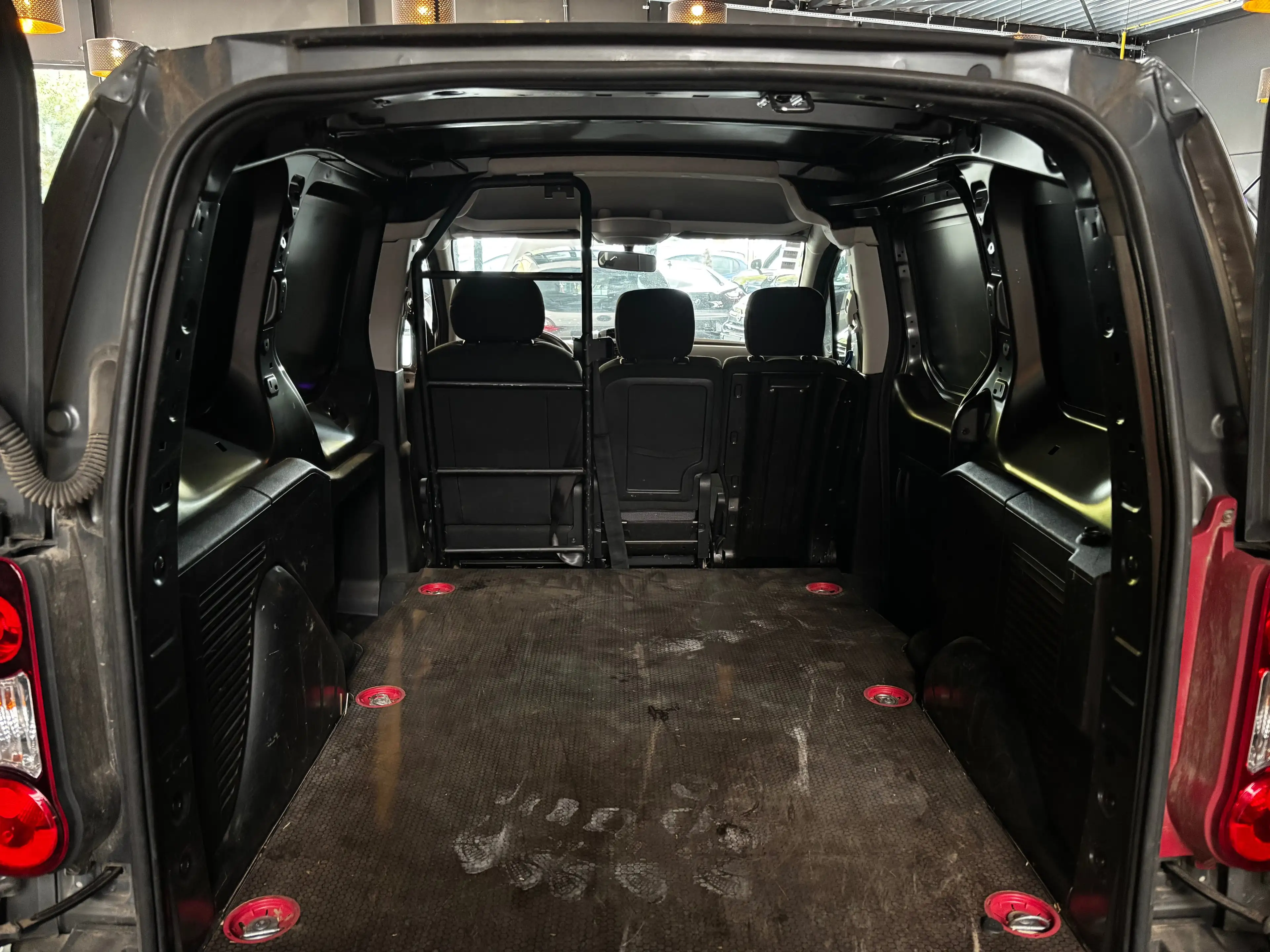 Citroen Berlingo 1.6 BlueHDi L1 Club chantier/werf / 12 MOIS DE GARANTIE / AC / ENTRETIEN — photo 6