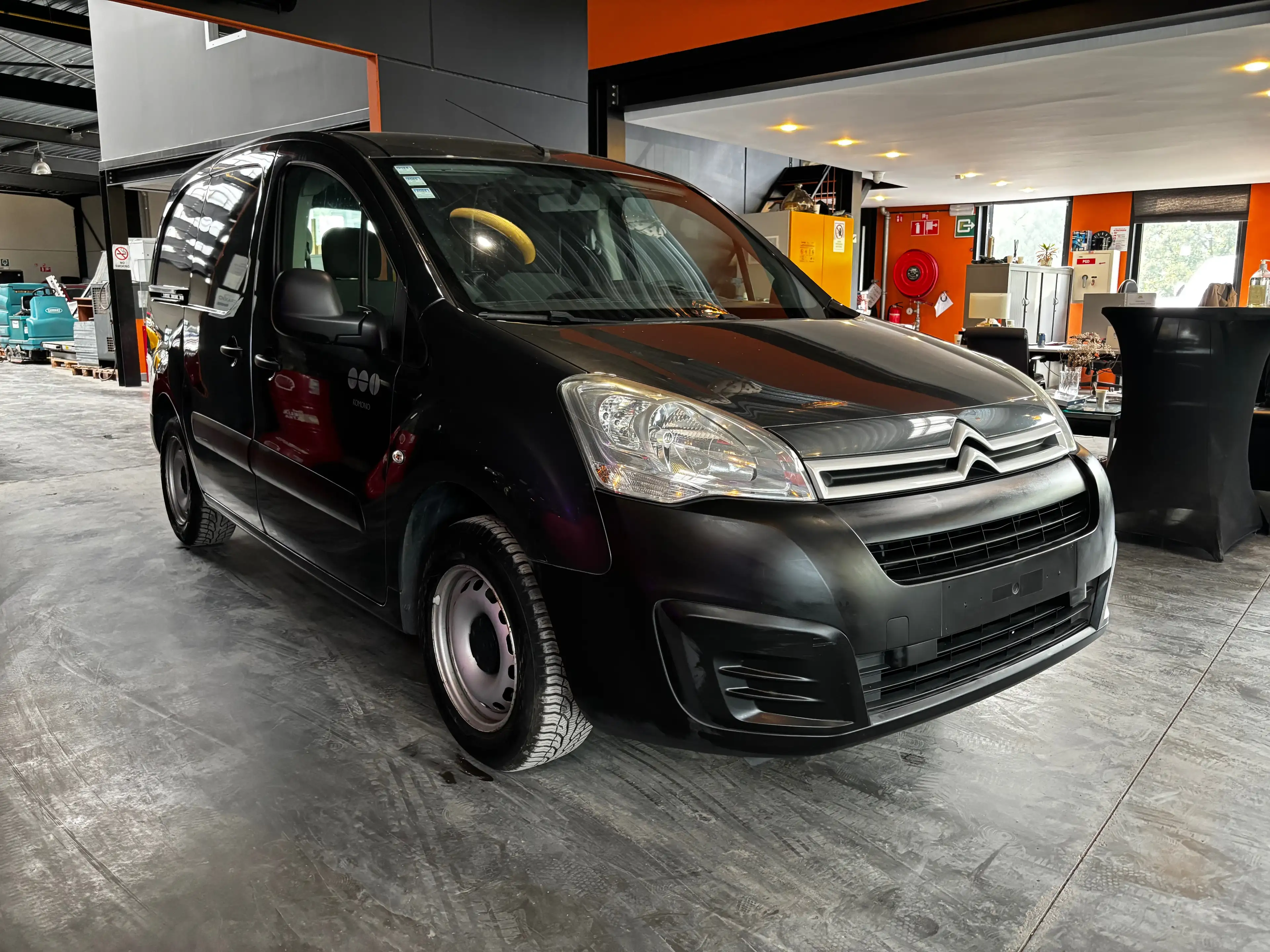Citroen Berlingo 1.6 BlueHDi L1 Club chantier/werf / 12 MOIS DE GARANTIE / AC / ENTRETIEN