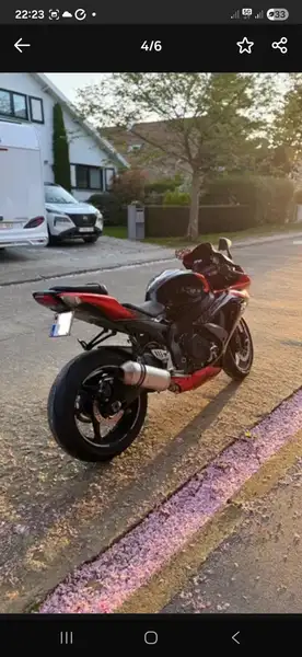 Suzuki GSX-R 750 - foto 4