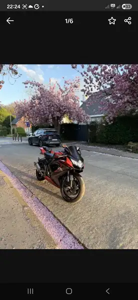 Suzuki GSX-R 750