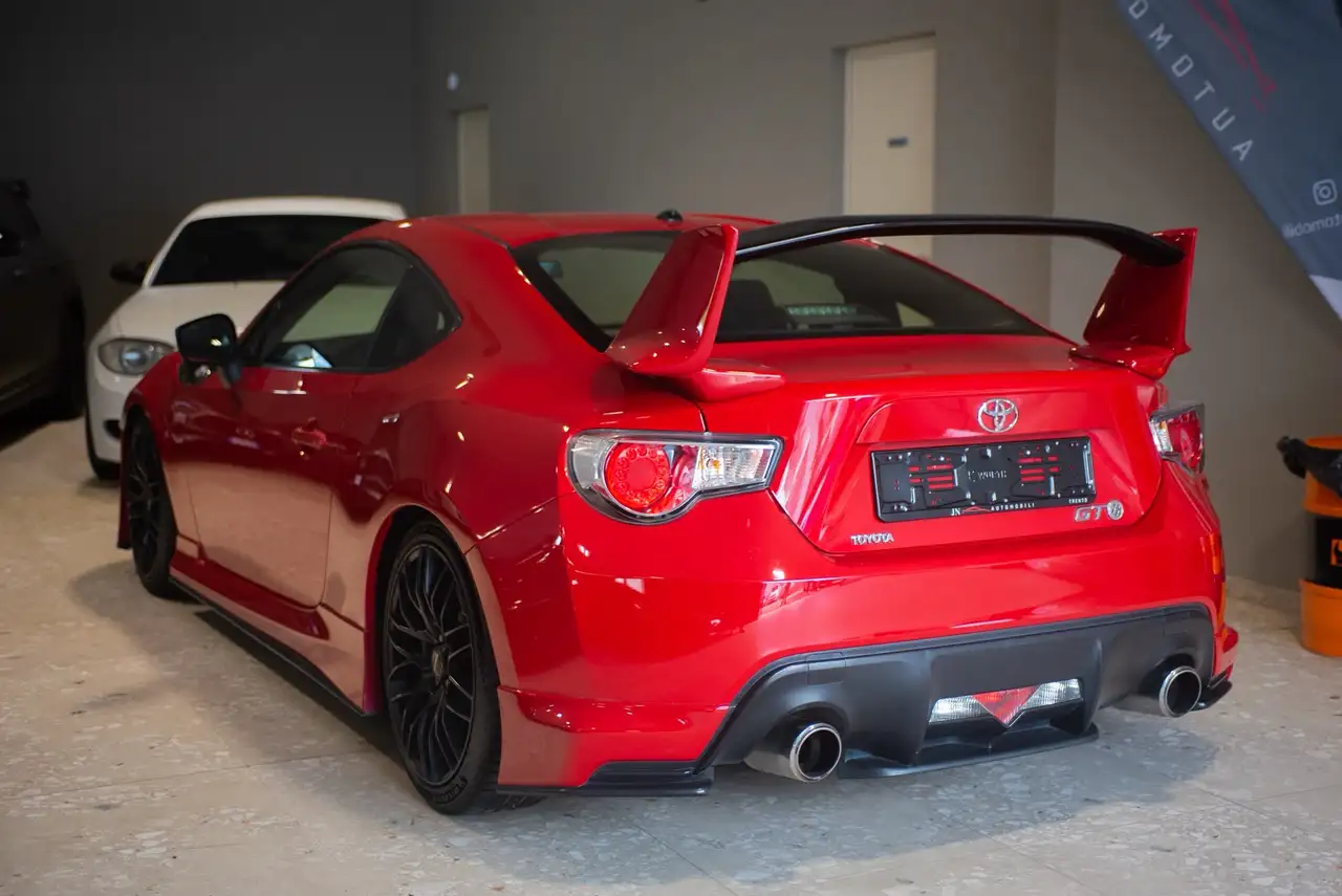 Toyota GT86 2.0 Aerokit | 200 ch | BVM | Kit carrosserie Aerokit | Aileron arrière | Jantes alliage | Écran multimédia