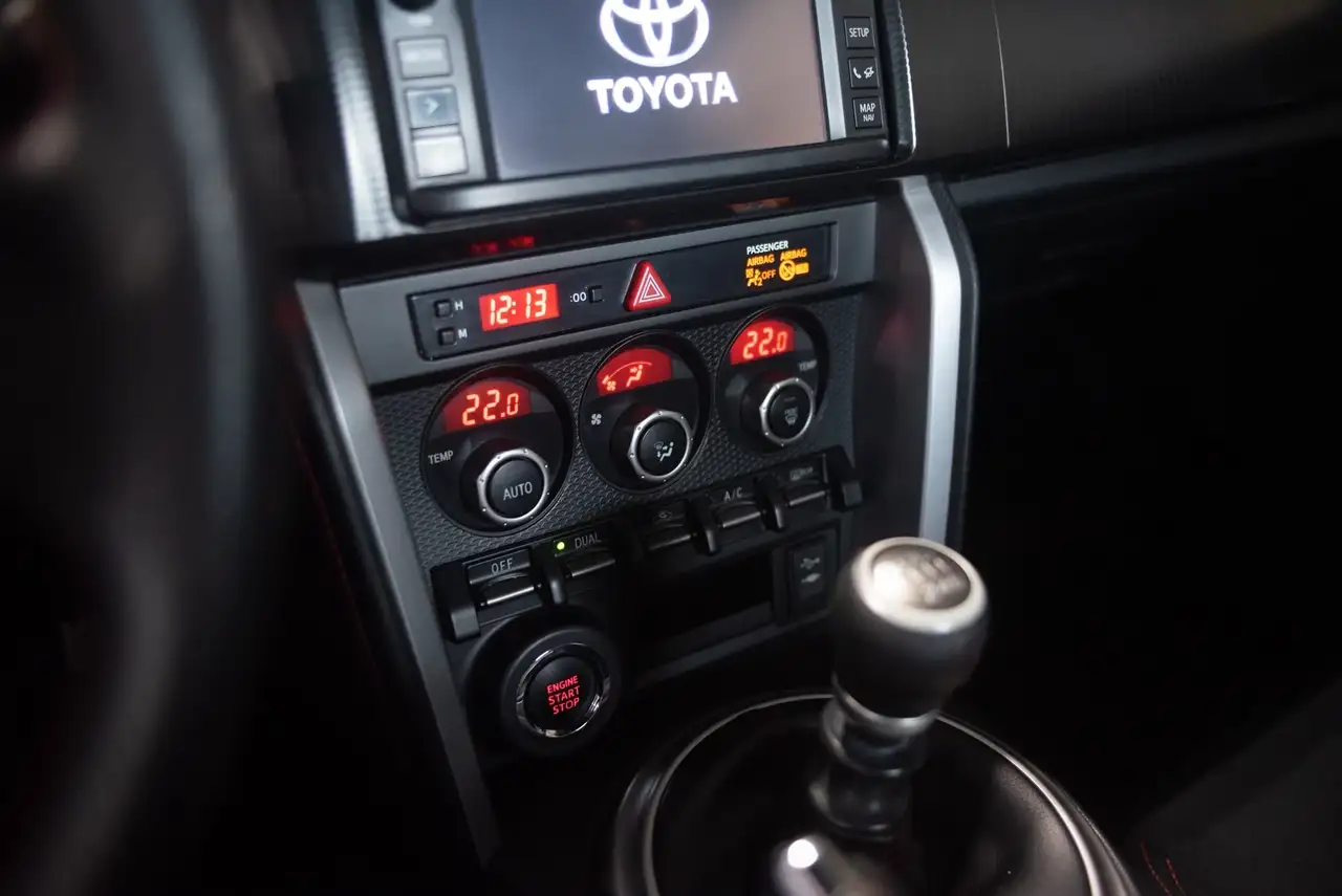 Toyota GT86 2.0 Aerokit | 200 ch | BVM | Kit carrosserie Aerokit | Aileron arrière | Jantes alliage | Écran multimédia