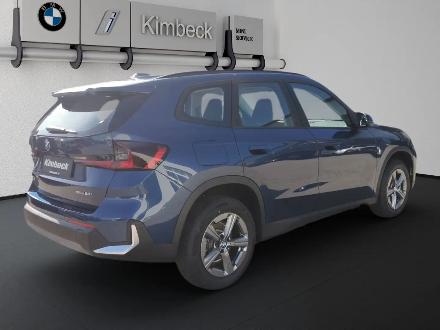BMW X1 sDrive20i LED AHK ParkAss KeyLess Sportsitze Blauw - 2
