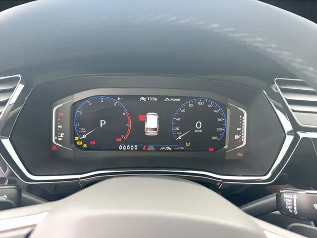 Volkswagen Touran view 10