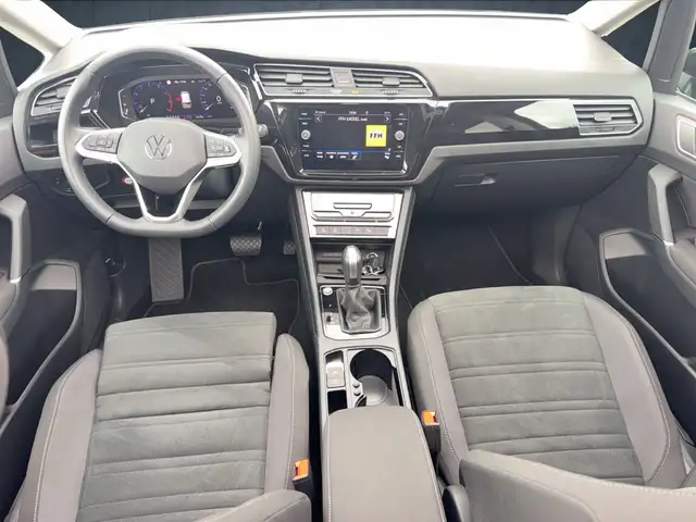 Volkswagen Touran view 11