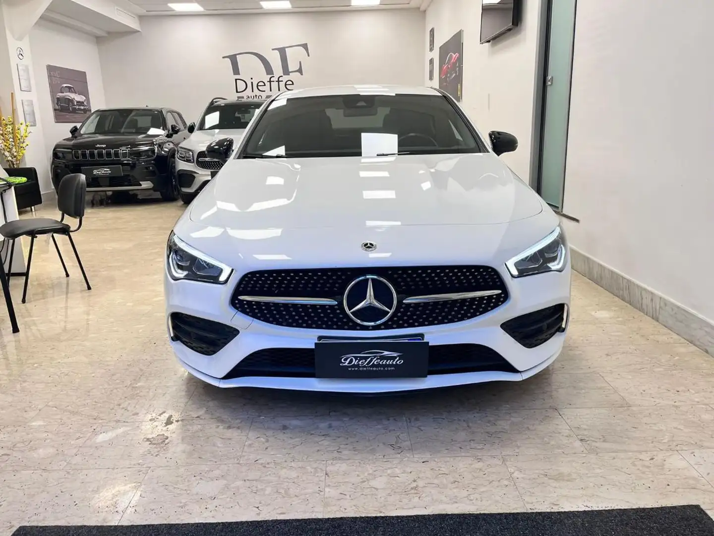 Mercedes-Benz CLA 200 d Automatic Premium Bianco - 1