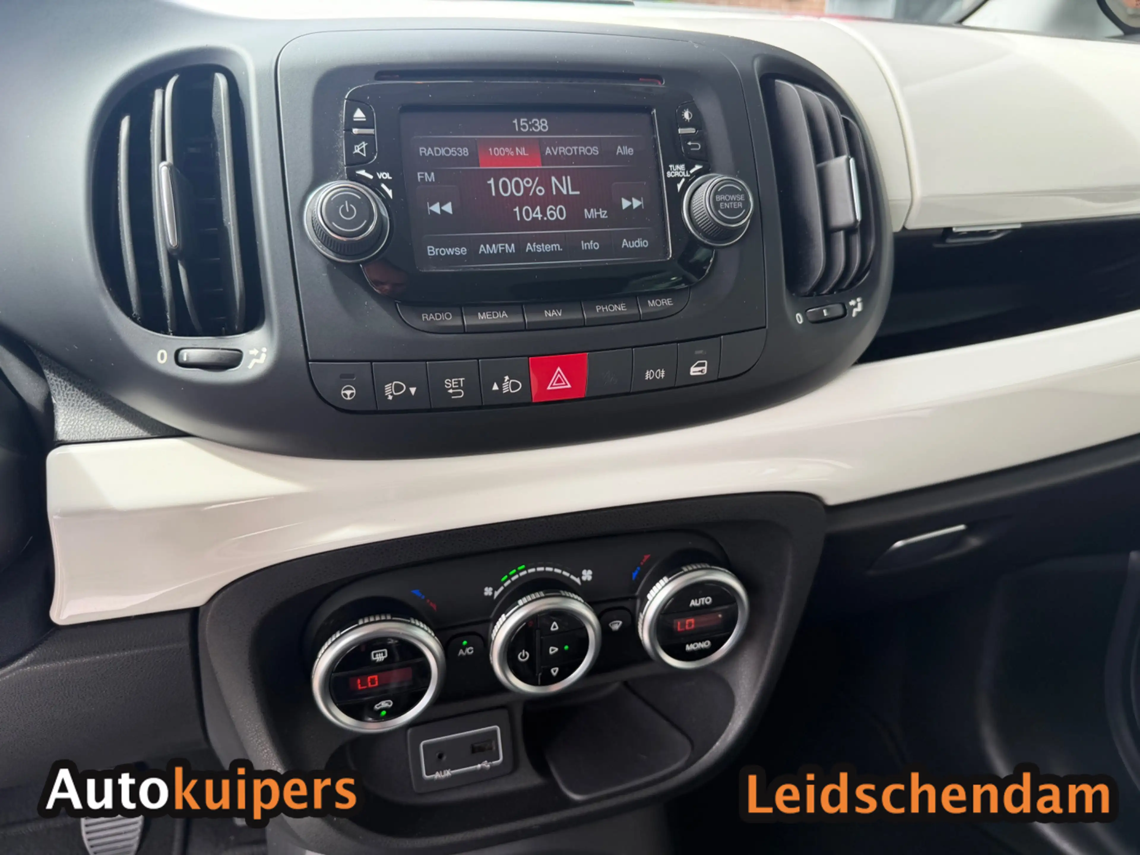 Fiat 500L 1.4-16V Easy — photo 16