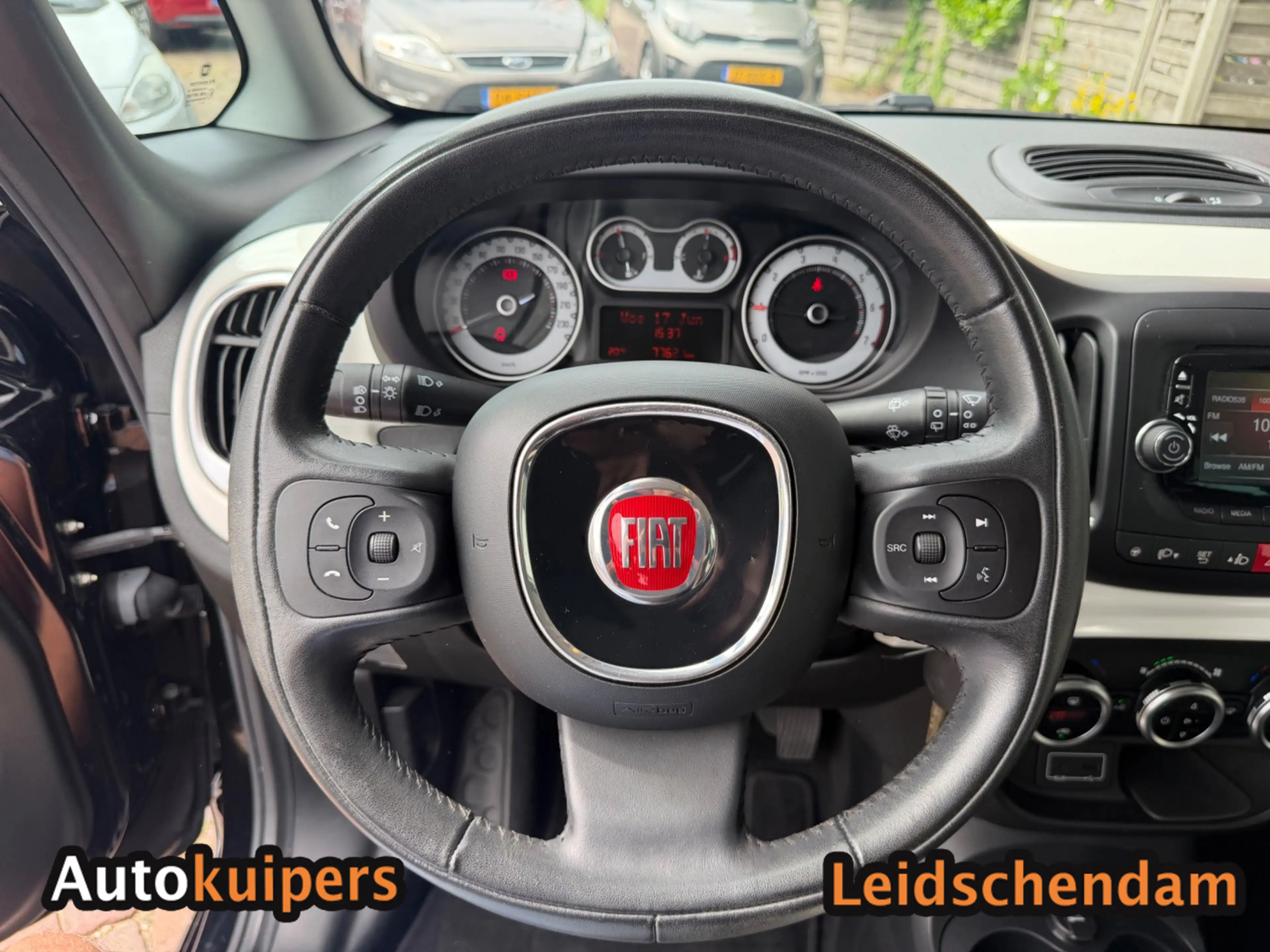 Fiat 500L 1.4-16V Easy — photo 14