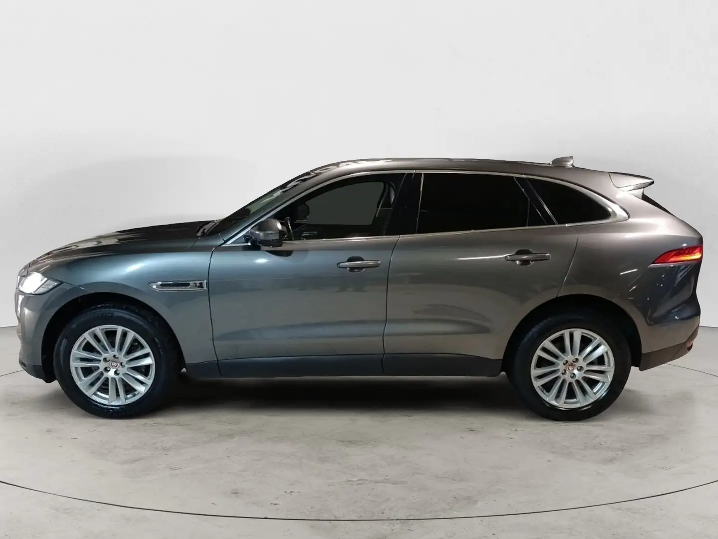 Jaguar F-Pace 2.0d i4 Prestige awd 240cv auto my18 Grijs - 2