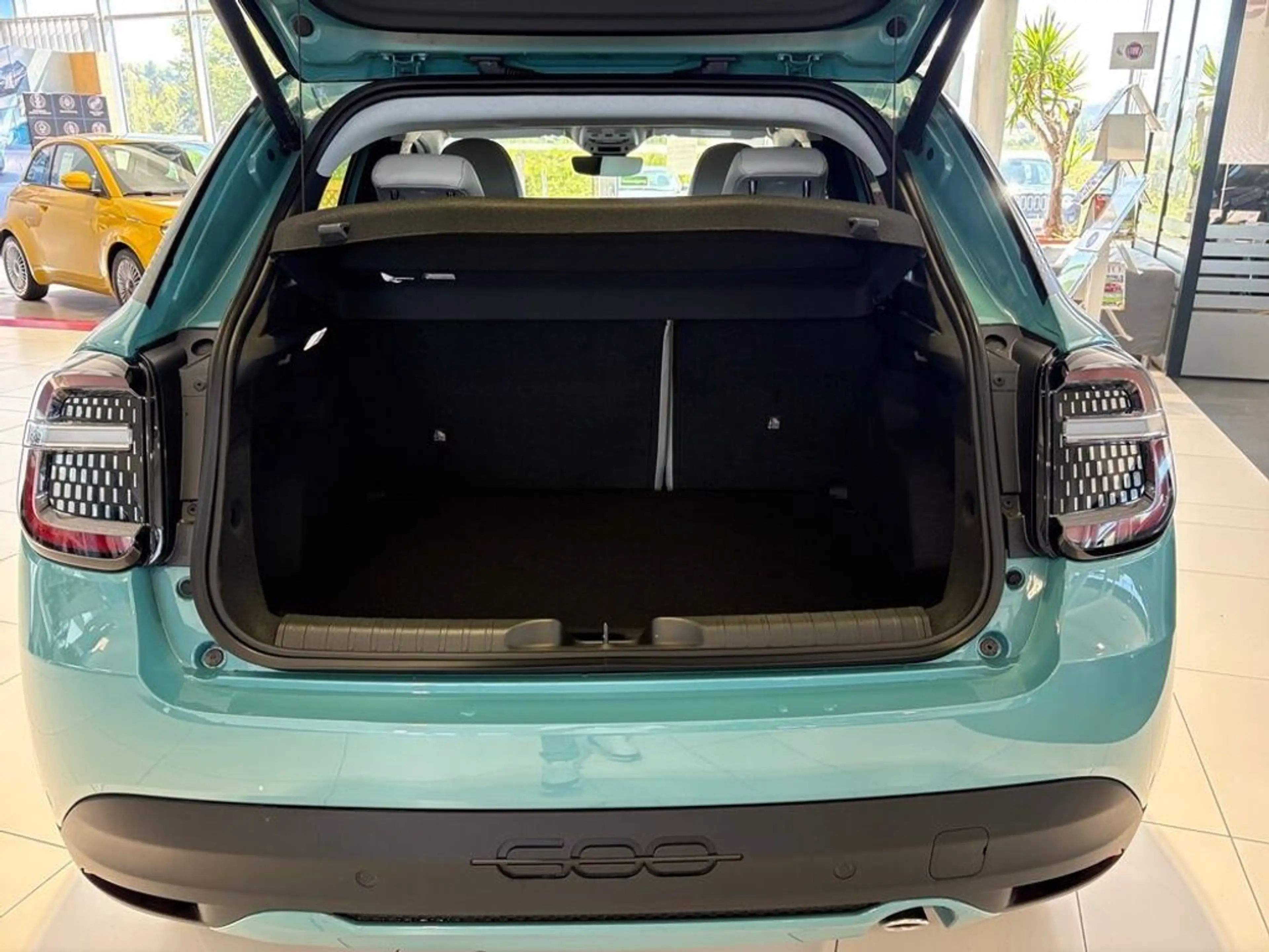Fiat 600 e-Hybrid 110 eDCT6 La Prima — photo 10