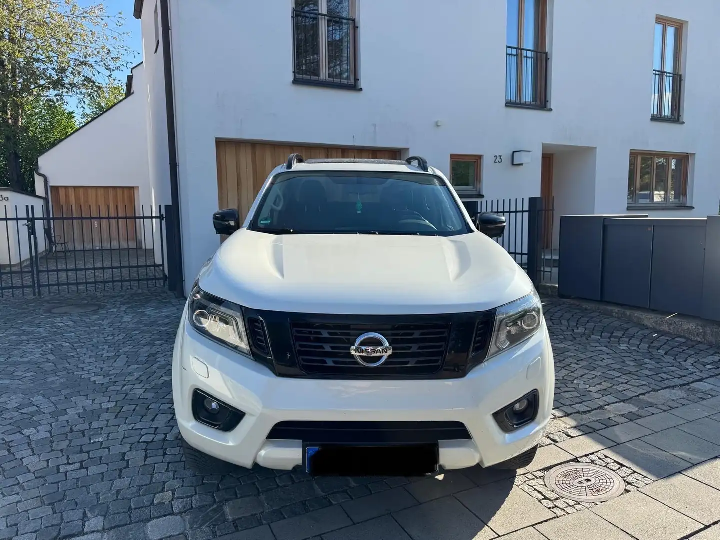 Nissan Navara N-Guard 4x4 Aut. Eu6 Leder Navi Kamera AHK Weiß - 2