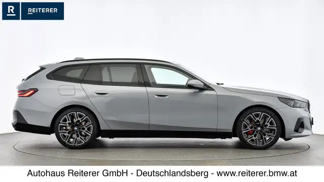 BMW 5 Series view 7