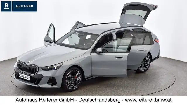 BMW 5 Series view 9