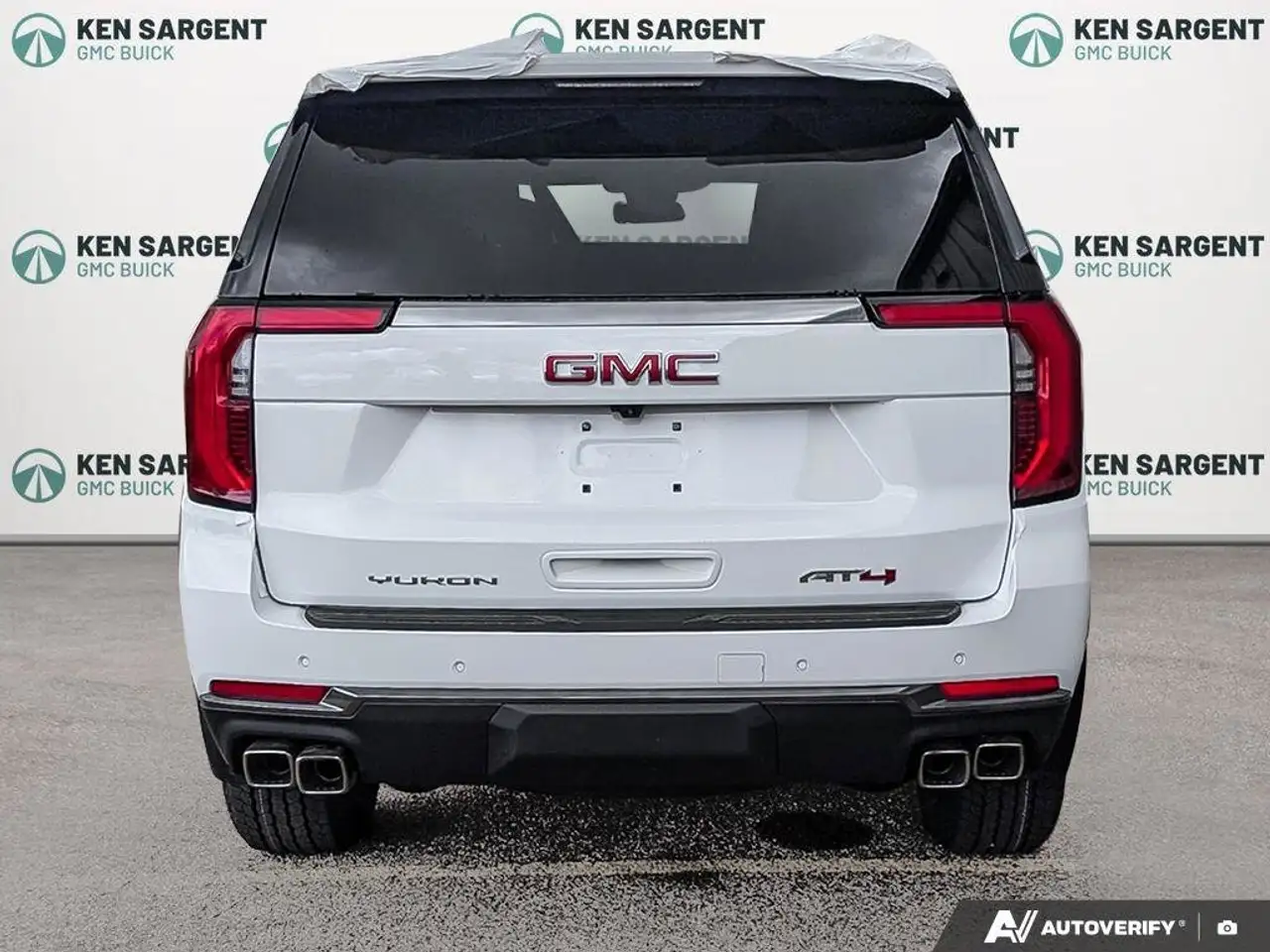 GMC Yukon снимка GMC Yukon