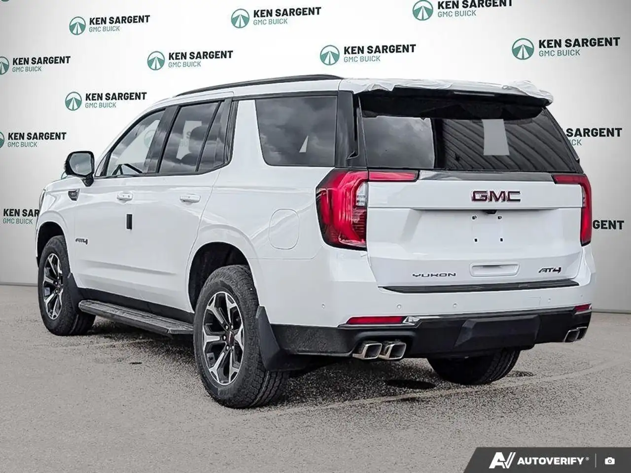 GMC Yukon снимка GMC Yukon