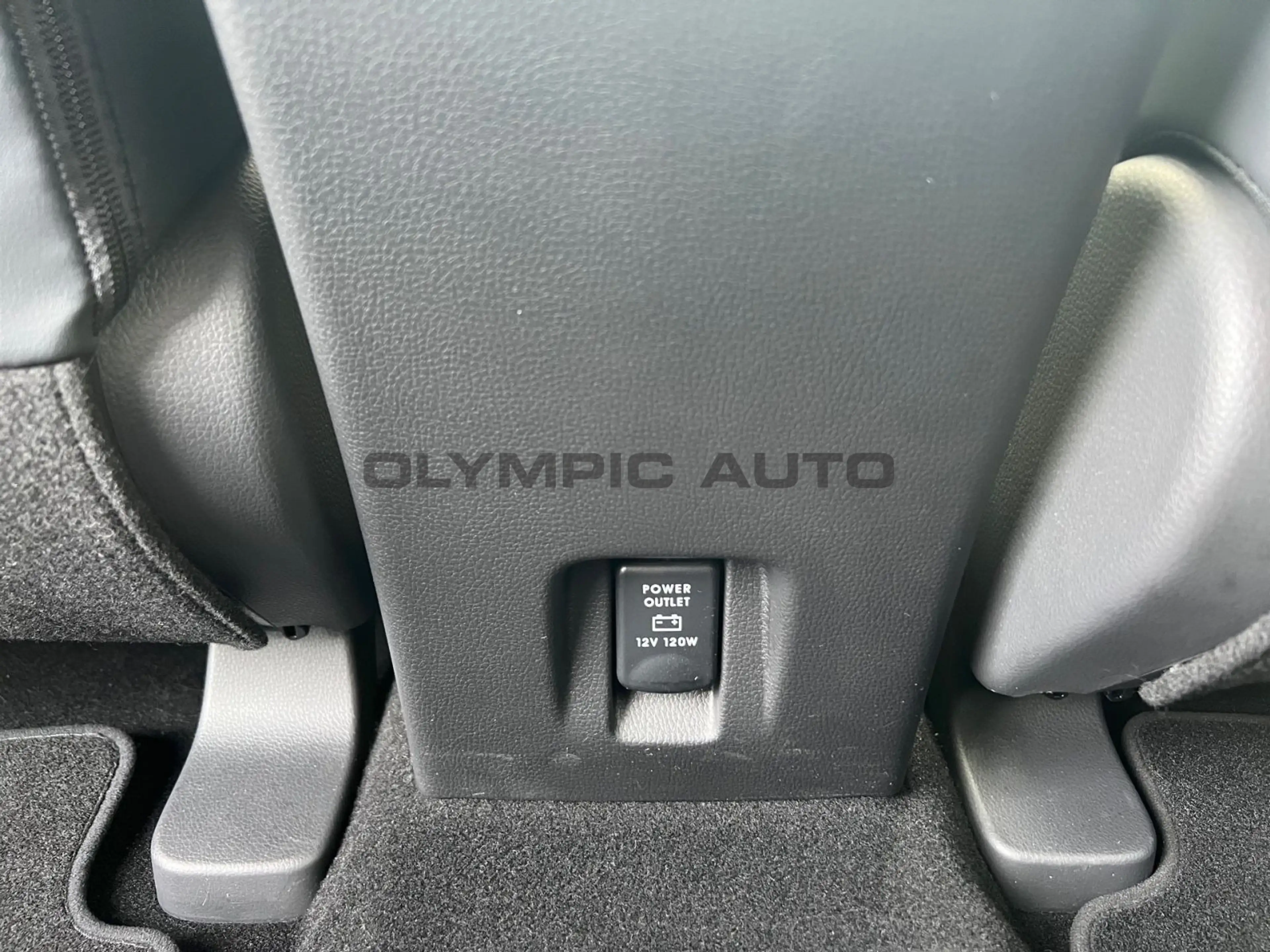 Mitsubishi Eclipse Cross Plug-in Hybrid Plus 2,4 NAVI KAMER — photo 13