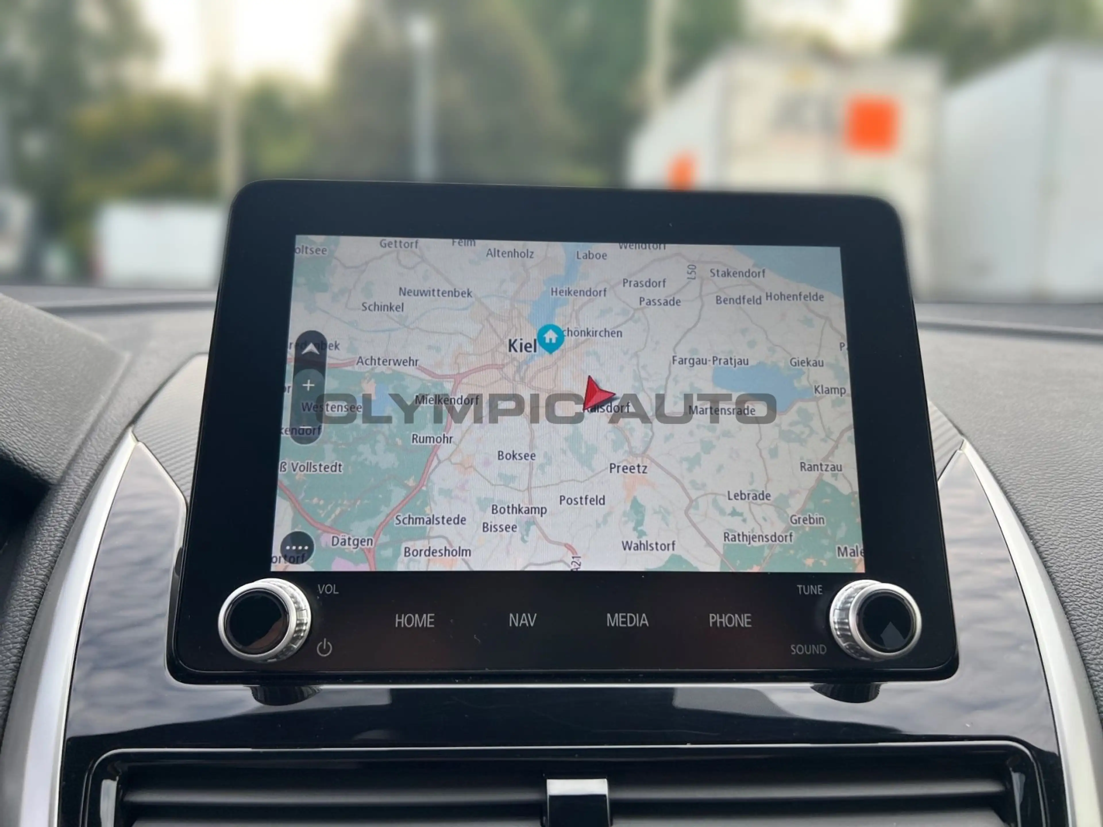 Mitsubishi Eclipse Cross Plug-in Hybrid Plus 2,4 NAVI KAMER — photo 9