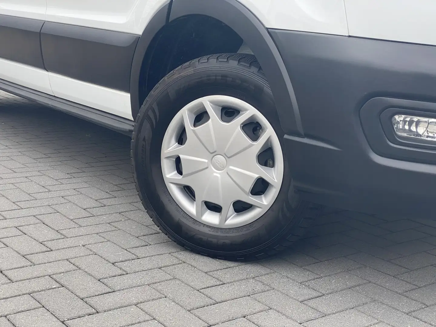 Ford E-Transit 350 L3H3 Trend 68 kWh 184pk | Zuid | SYNC 4 | Hoog Blanc - 2