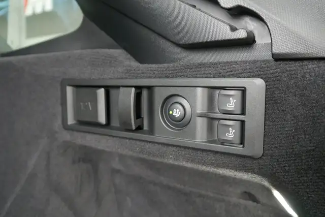 BMW 330 e xDrive *M-Paket Pro/M-Sitze/AHK/H&K Sound/DA-Prof./360°* Ansicht 32