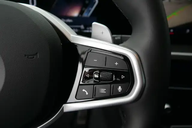 BMW 330 e xDrive *M-Paket Pro/M-Sitze/AHK/H&K Sound/DA-Prof./360°* Ansicht 19