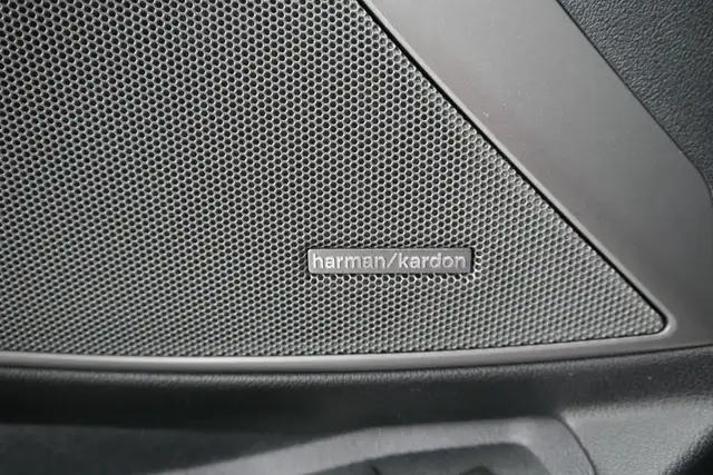 BMW 330 e xDrive *M-Paket Pro/M-Sitze/AHK/H&K Sound/DA-Prof./360°* Ansicht 10