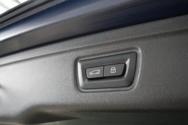 BMW 330 e xDrive *M-Paket Pro/M-Sitze/AHK/H&K Sound/DA-Prof./360°* Ansicht 33