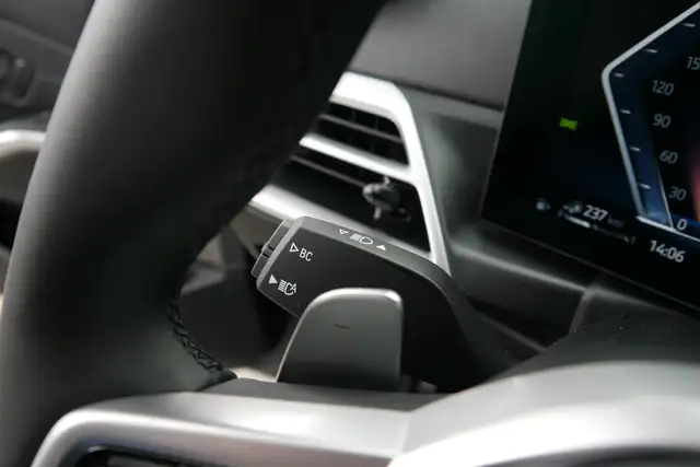 BMW 330 e xDrive *M-Paket Pro/M-Sitze/AHK/H&K Sound/DA-Prof./360°* Ansicht 20