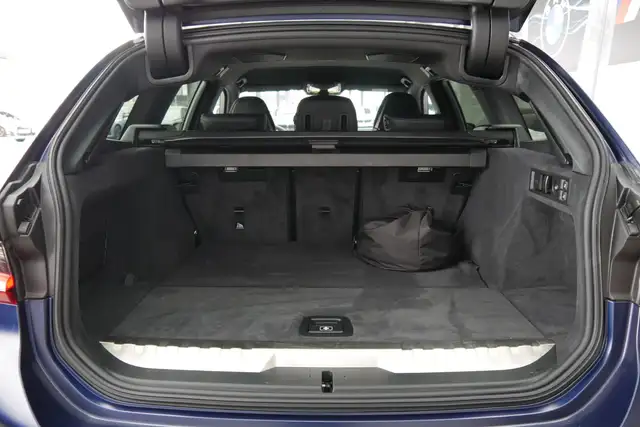 BMW 330 e xDrive *M-Paket Pro/M-Sitze/AHK/H&K Sound/DA-Prof./360°* Ansicht 31