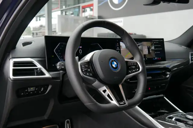 BMW 330 e xDrive *M-Paket Pro/M-Sitze/AHK/H&K Sound/DA-Prof./360°* Ansicht 11