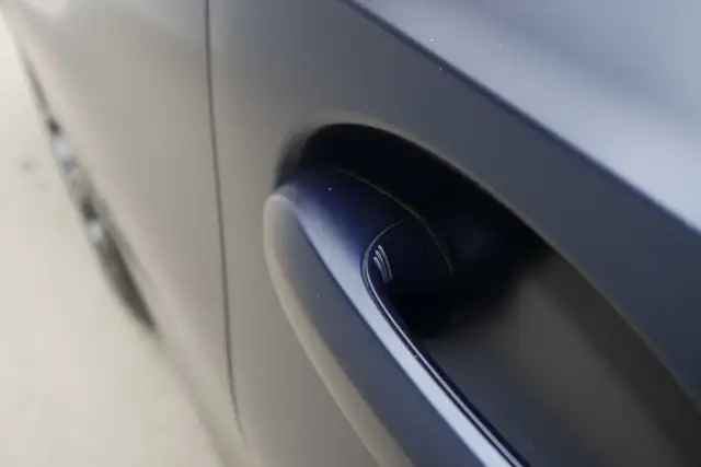 BMW 330 e xDrive *M-Paket Pro/M-Sitze/AHK/H&K Sound/DA-Prof./360°* Ansicht 38