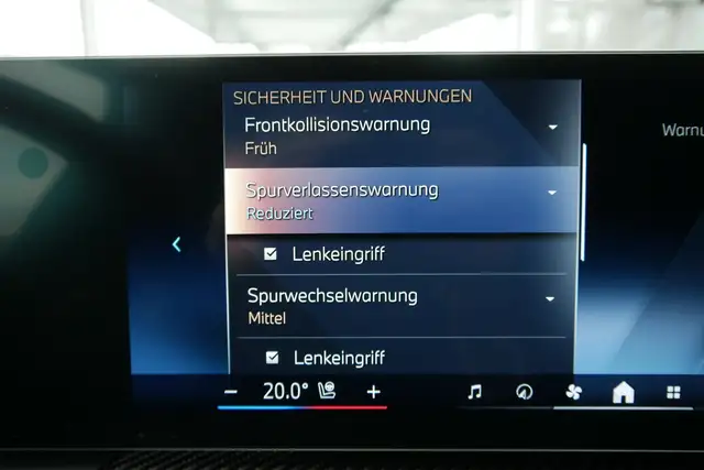 BMW 330 e xDrive *M-Paket Pro/M-Sitze/AHK/H&K Sound/DA-Prof./360°* Ansicht 28