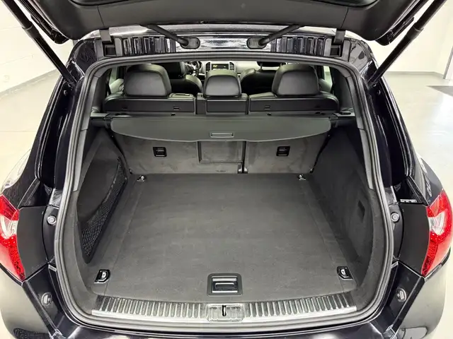Porsche Cayenne view 10