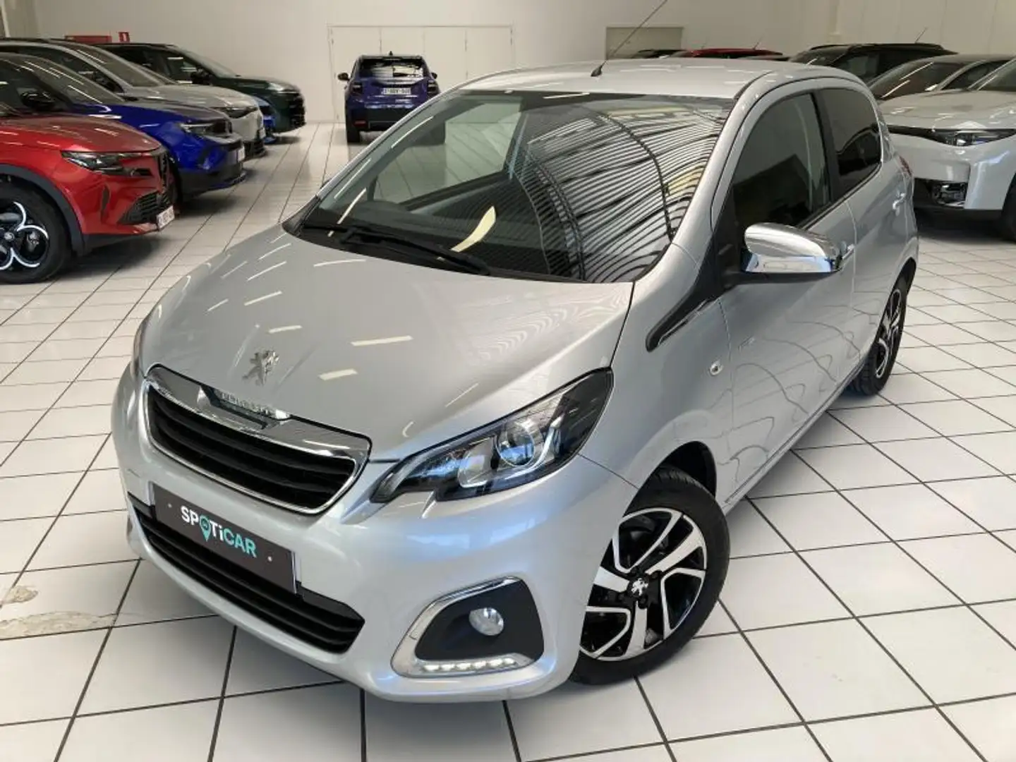 Peugeot 108 ***Style*** Grijs - 1