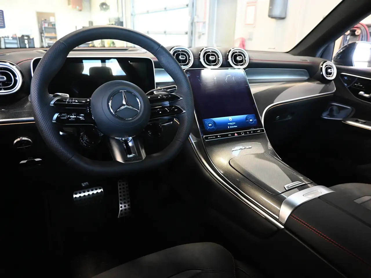 Mercedes-Benz GLC снимка Mercedes-Benz GLC
